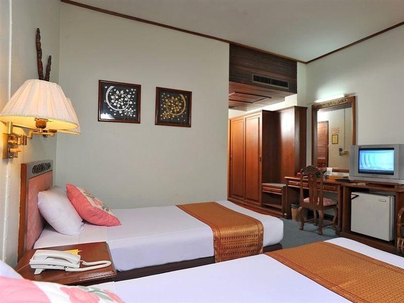 Maeyom Palace Hotel Phrae Εξωτερικό φωτογραφία