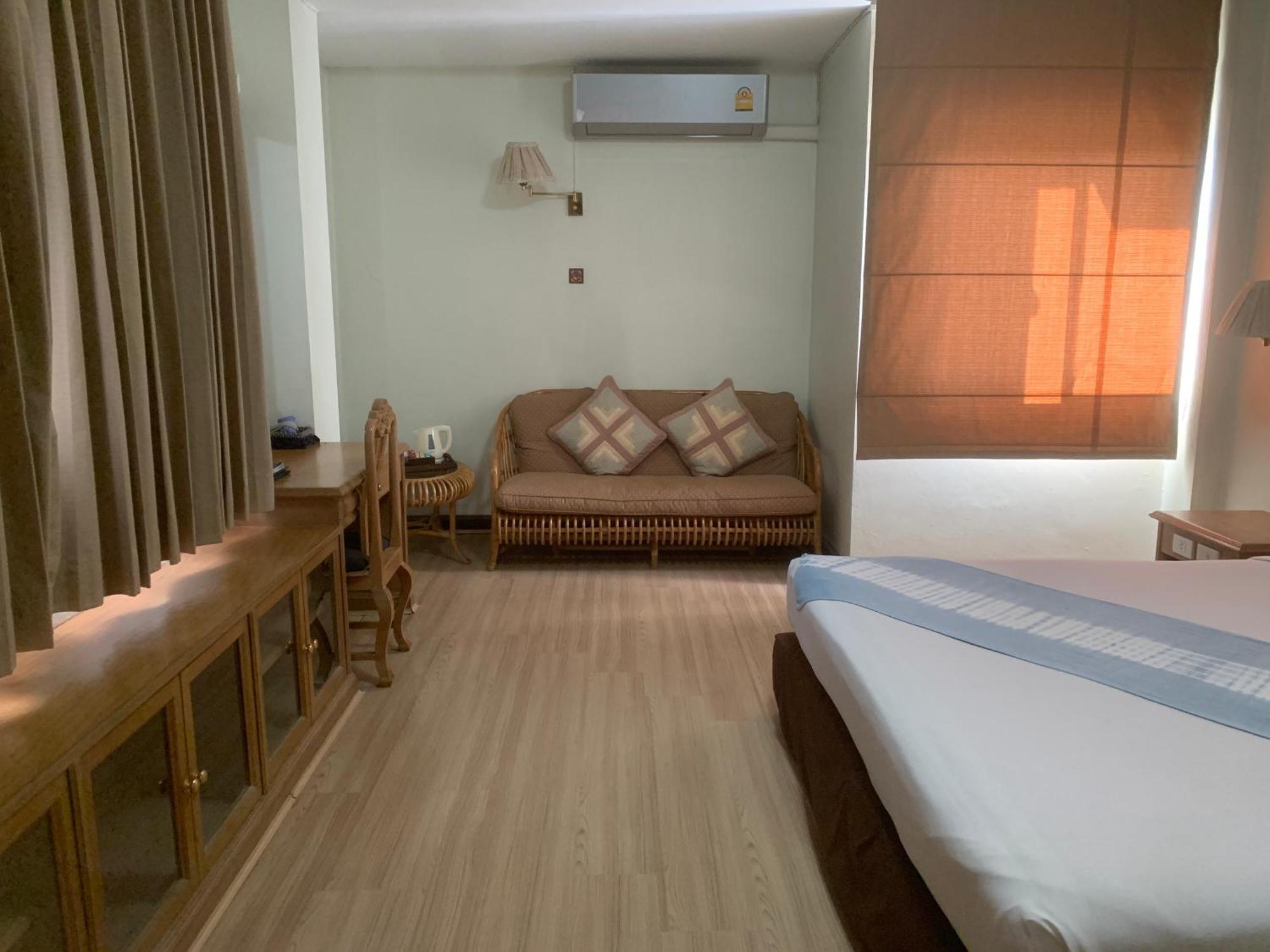 Maeyom Palace Hotel Phrae Εξωτερικό φωτογραφία