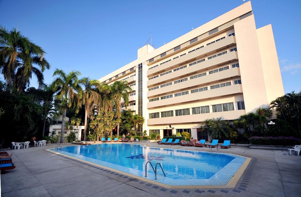 Maeyom Palace Hotel Phrae Εξωτερικό φωτογραφία