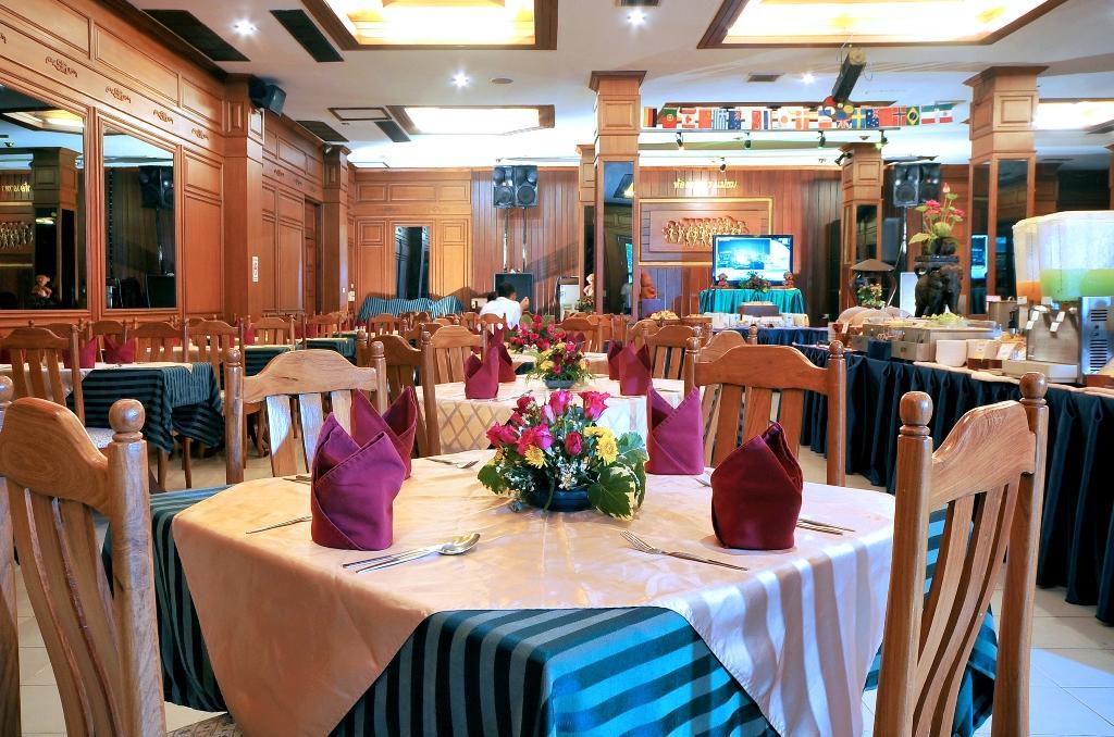 Maeyom Palace Hotel Phrae Εξωτερικό φωτογραφία