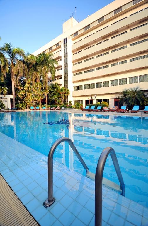 Maeyom Palace Hotel Phrae Εξωτερικό φωτογραφία