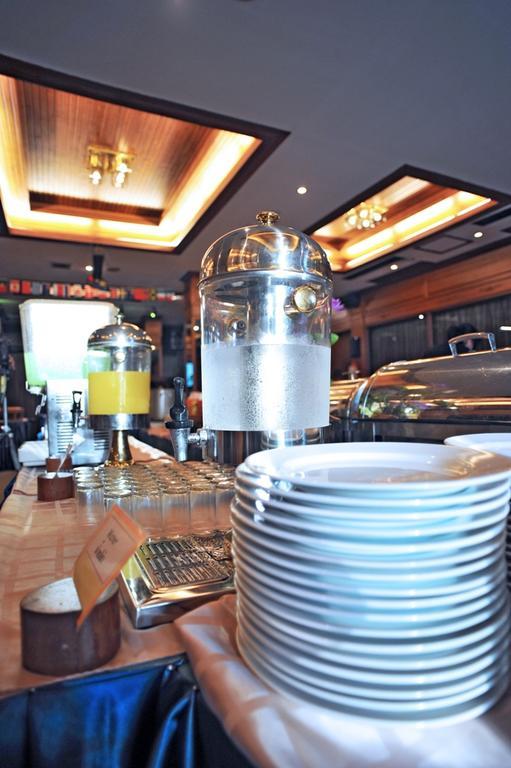Maeyom Palace Hotel Phrae Εξωτερικό φωτογραφία