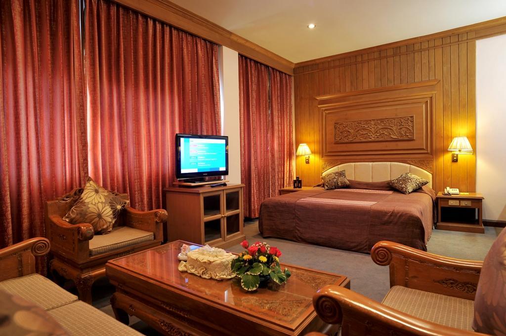 Maeyom Palace Hotel Phrae Εξωτερικό φωτογραφία